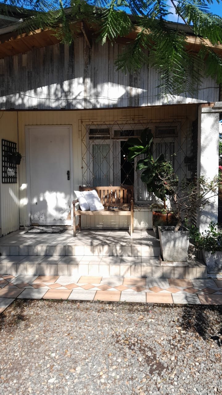 Foto 2 de Terreno de 350m² no Centro de Itajaí com Casa Estilo Chalé Oportunidade Única para Investidores