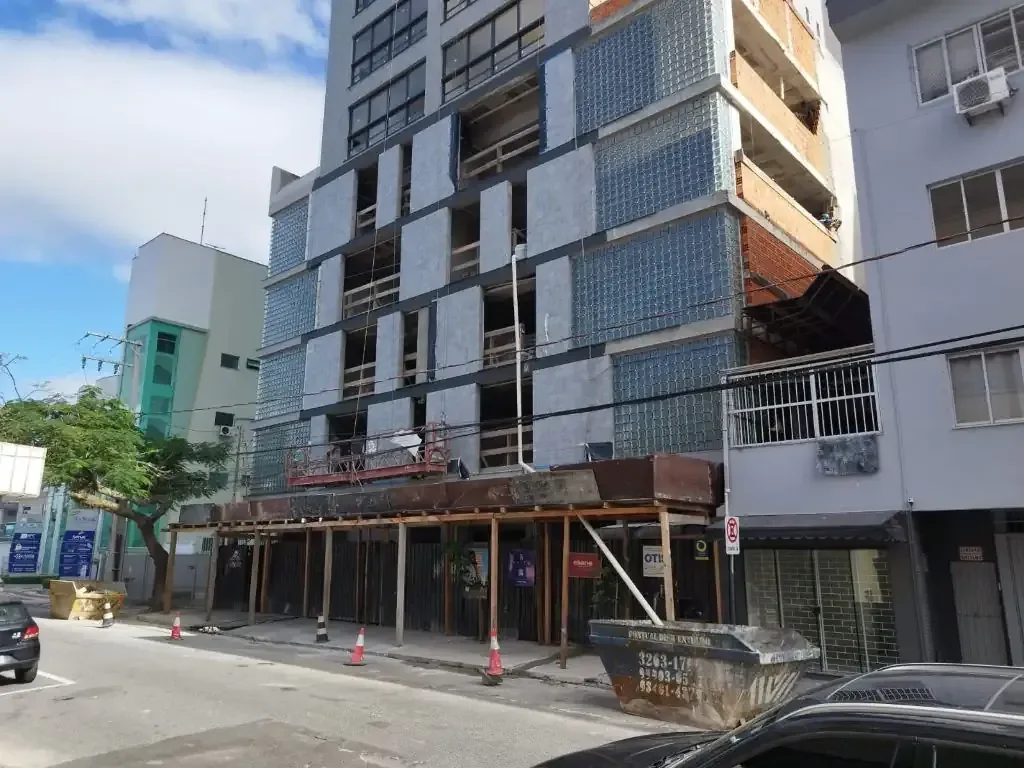 Apartamento Novo no Centro de Balneário Camboriú – 3 Suítes, 120m², Pronto para Morar | Permuta com Automóveis Aceita em Centro, Balneário Camboriú