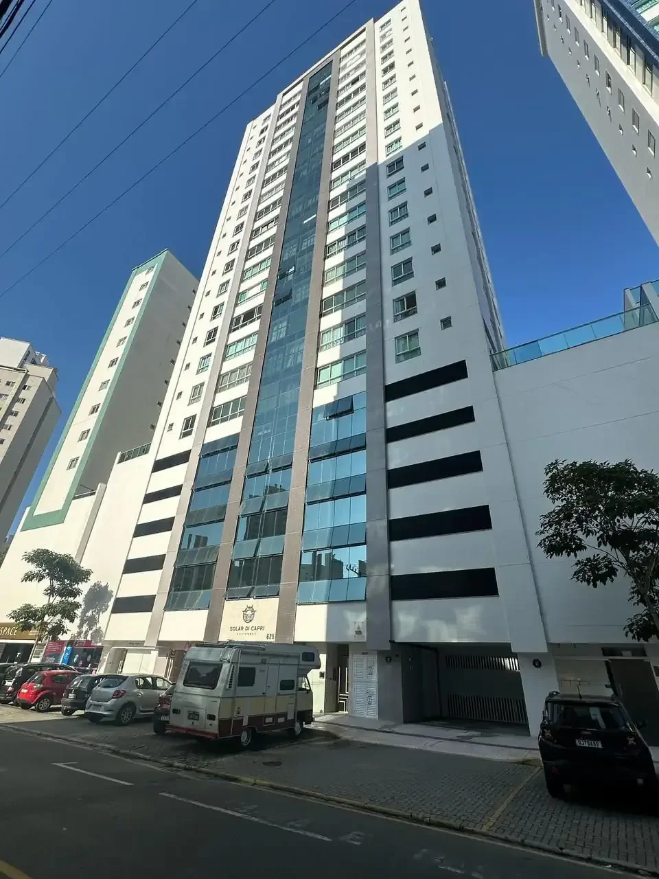 Apartamento com 4 Quartos e 2 Suítes no Centro de BC – 132m², Mobilado, Rua Reta ao Mar e a Poucos Passos da Terceira Avenida em Centro, Balneário Camboriú