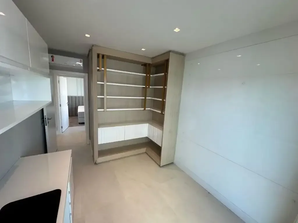 Foto 11 de Apartamento com 4 Quartos e 2 Suítes no Centro de BC – 132m², Mobilado, Rua Reta ao Mar e a Poucos Passos da Terceira Avenida